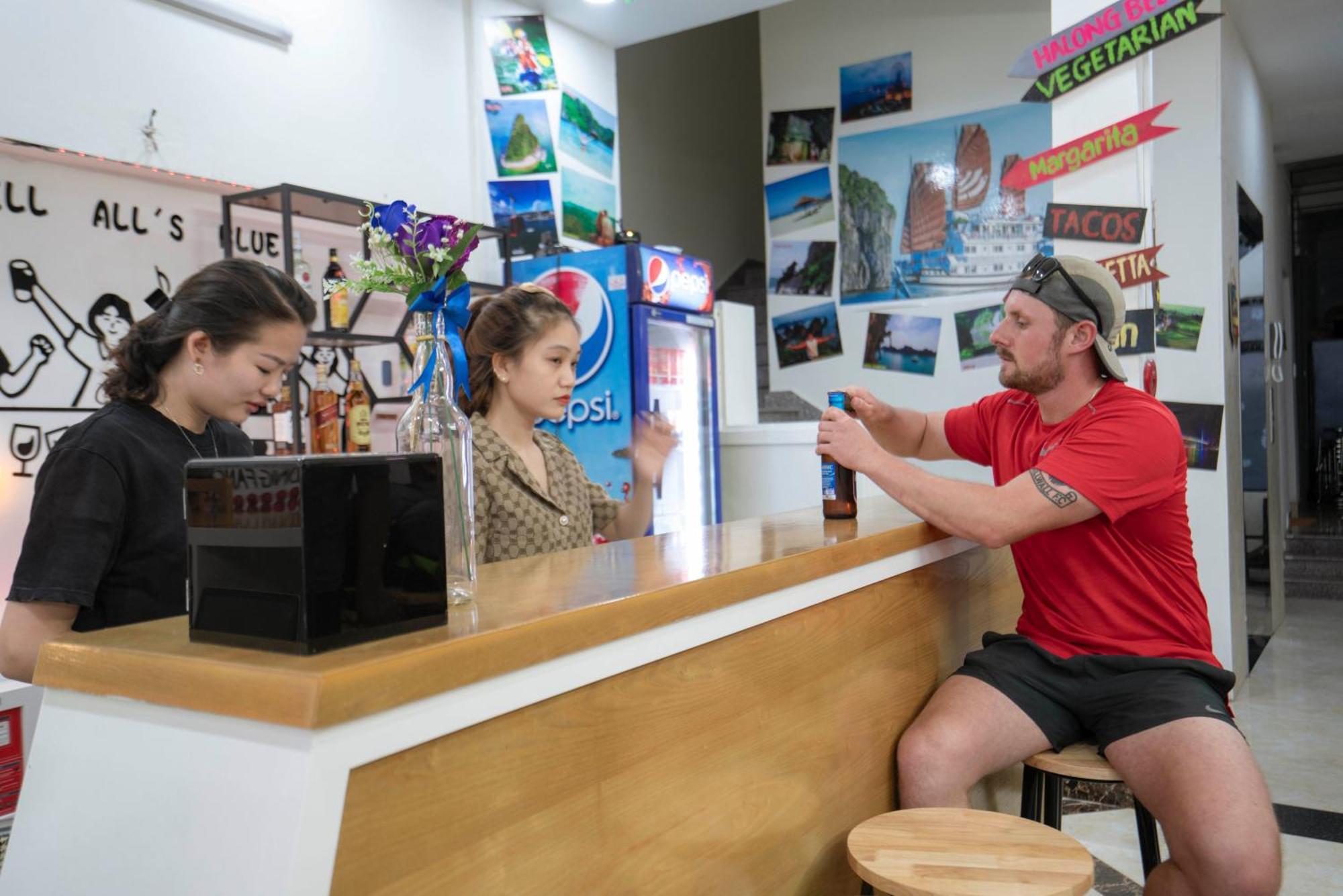 Ha Long Fancy Hostel With Vegetarian And Vegan Restaurant מראה חיצוני תמונה