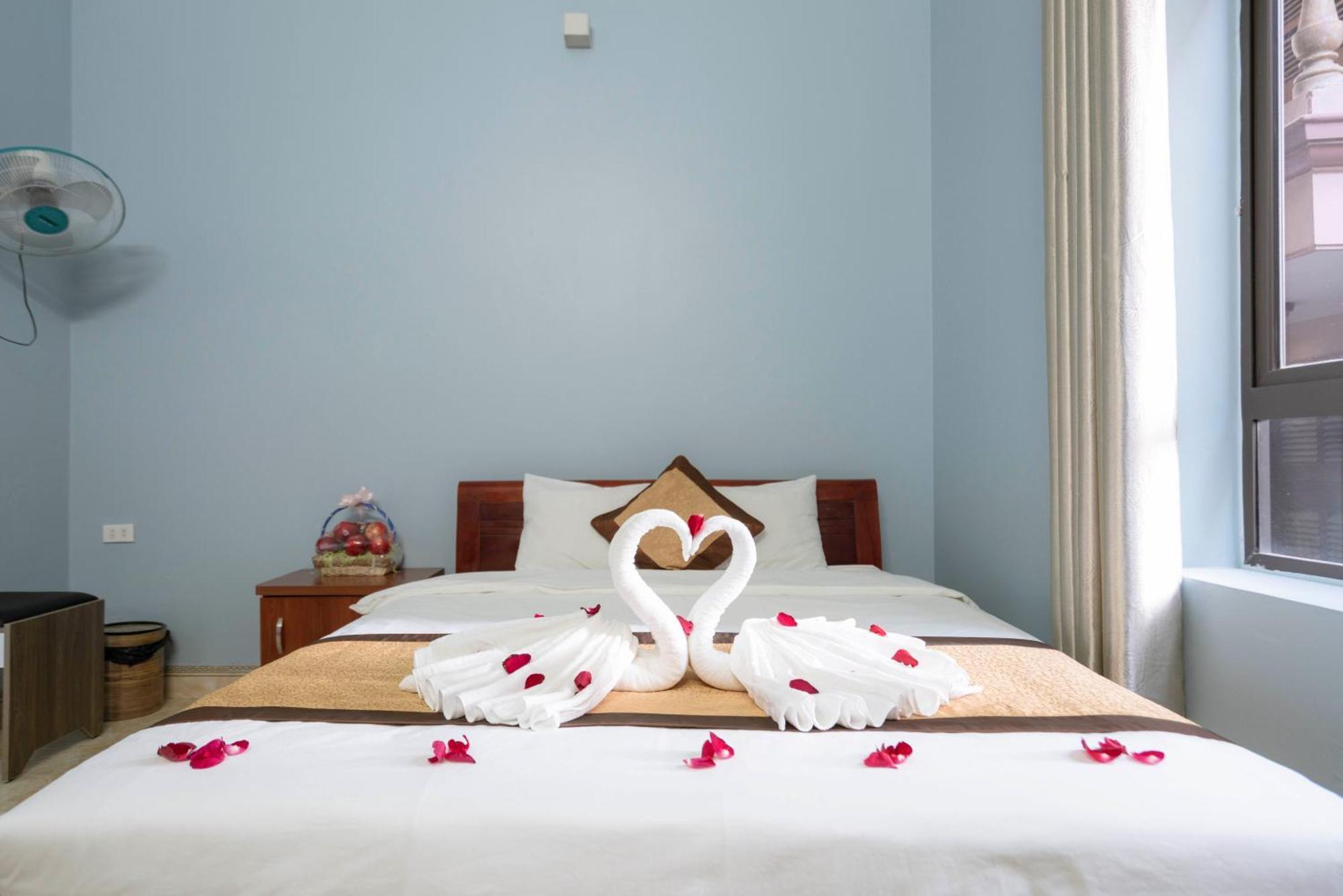 Ha Long Fancy Hostel With Vegetarian And Vegan Restaurant מראה חיצוני תמונה