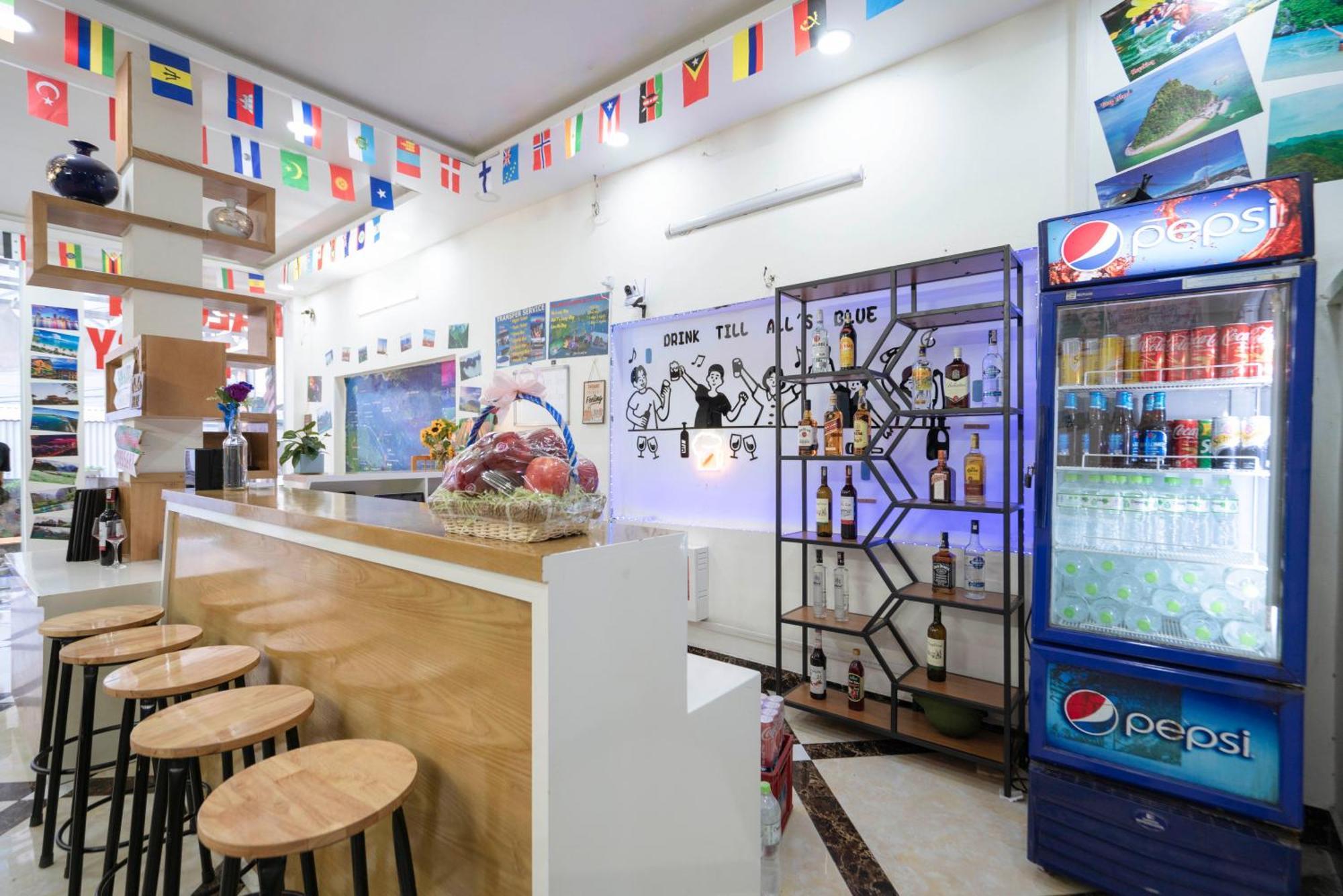Ha Long Fancy Hostel With Vegetarian And Vegan Restaurant מראה חיצוני תמונה