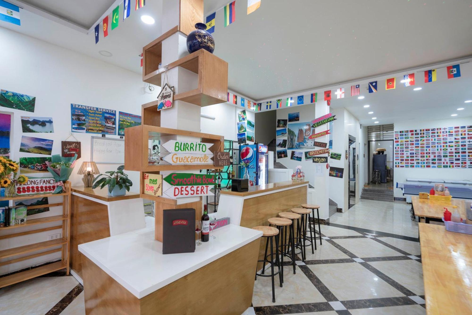 Ha Long Fancy Hostel With Vegetarian And Vegan Restaurant מראה חיצוני תמונה