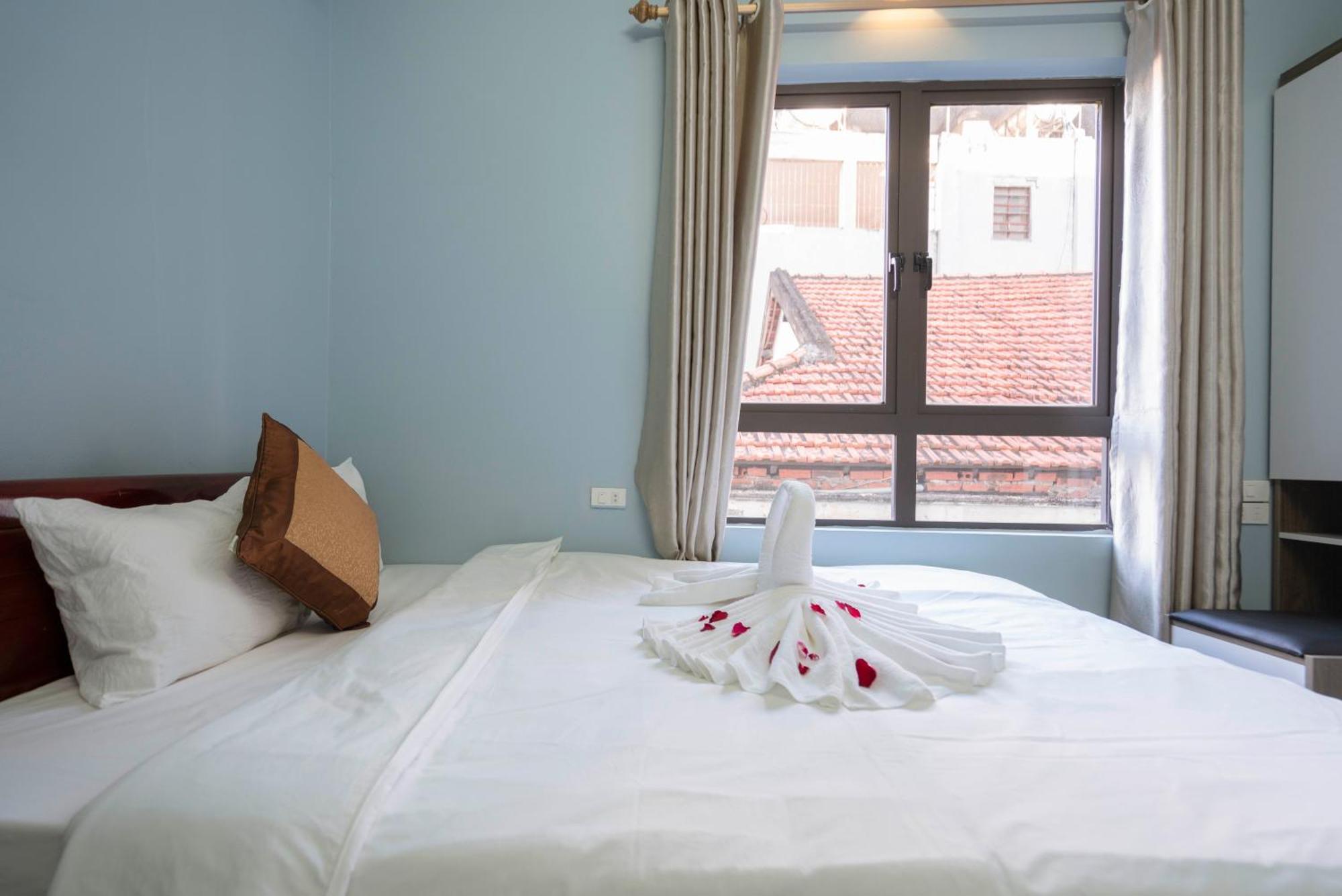 Ha Long Fancy Hostel With Vegetarian And Vegan Restaurant מראה חיצוני תמונה