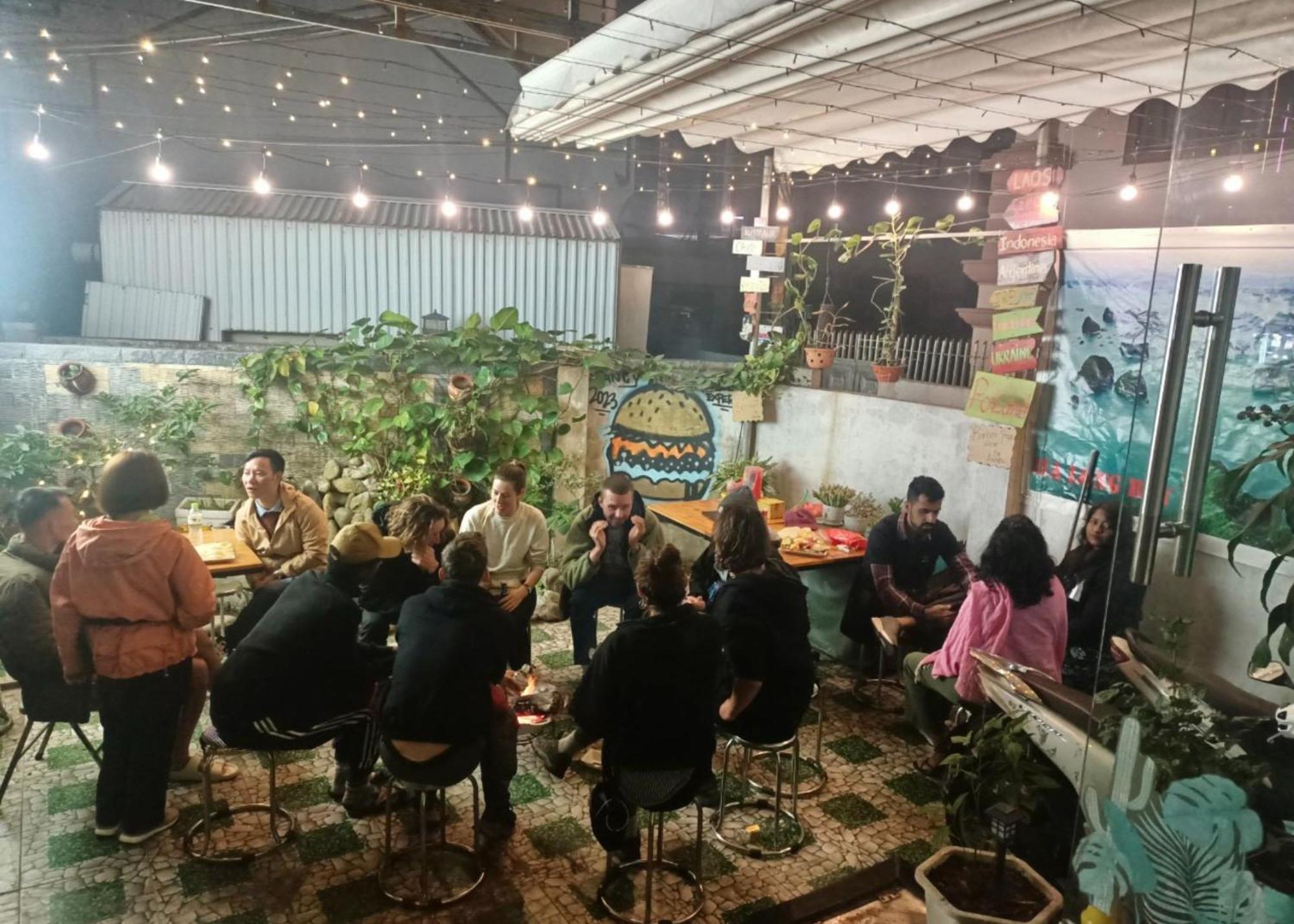 Ha Long Fancy Hostel With Vegetarian And Vegan Restaurant מראה חיצוני תמונה