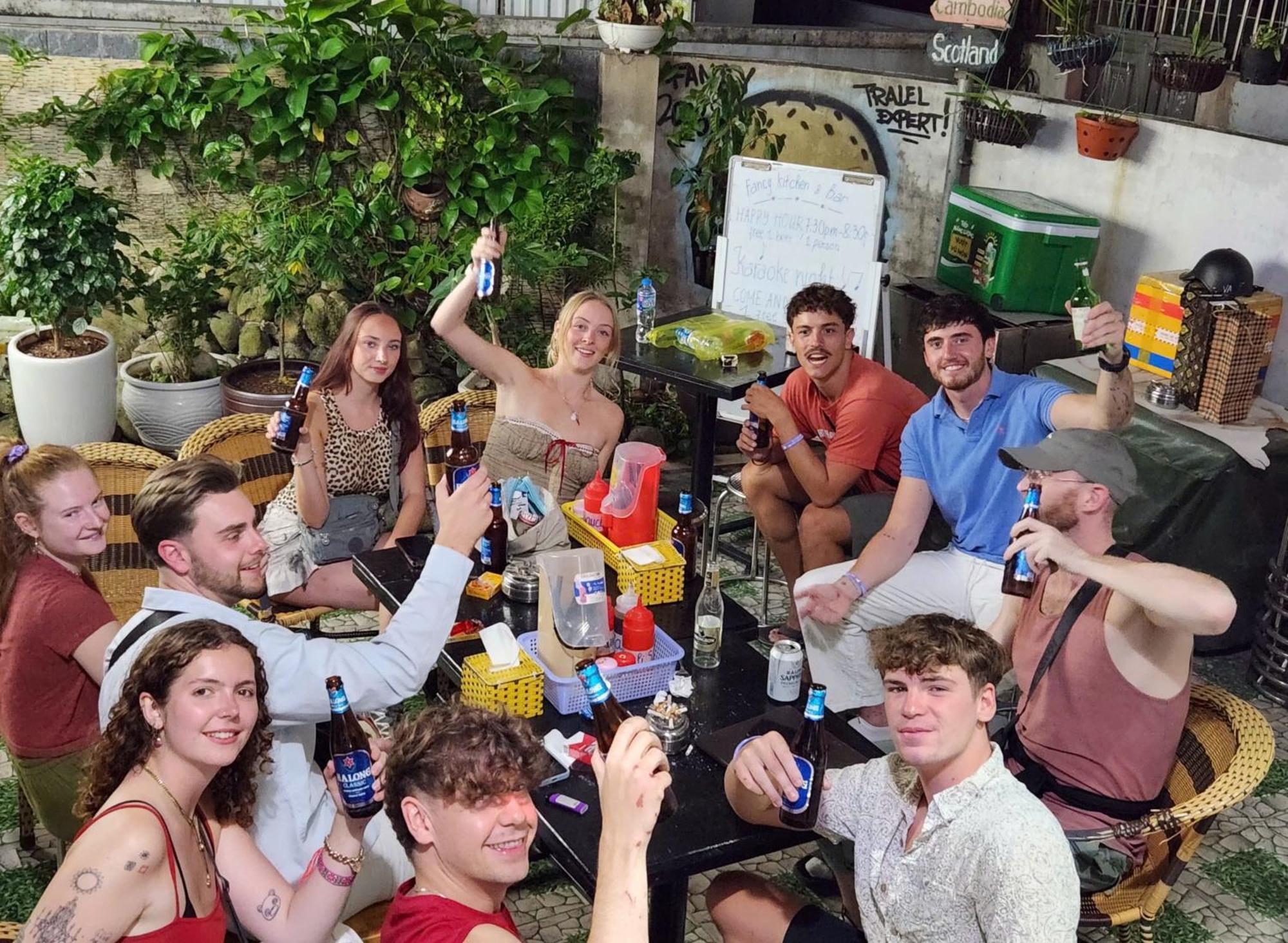 Ha Long Fancy Hostel With Vegetarian And Vegan Restaurant מראה חיצוני תמונה