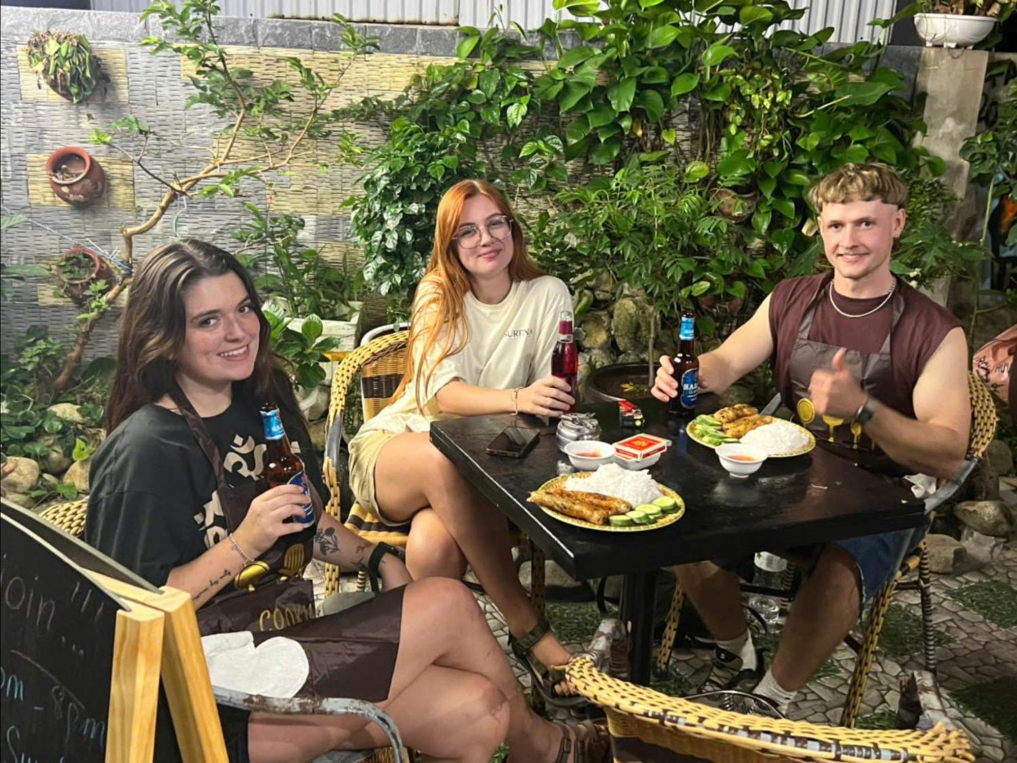 Ha Long Fancy Hostel With Vegetarian And Vegan Restaurant מראה חיצוני תמונה