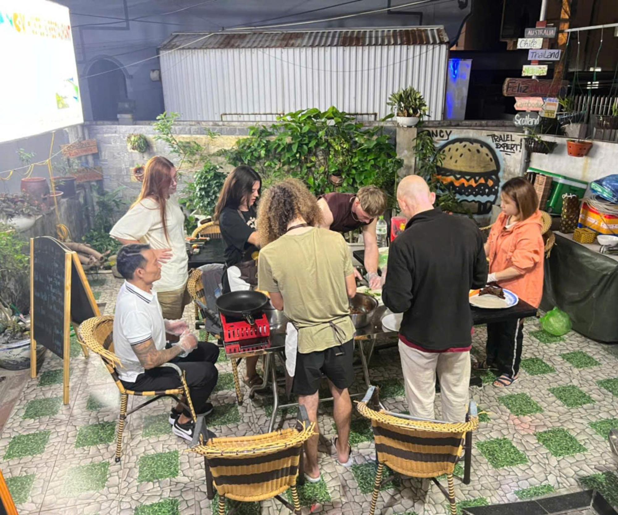 Ha Long Fancy Hostel With Vegetarian And Vegan Restaurant מראה חיצוני תמונה