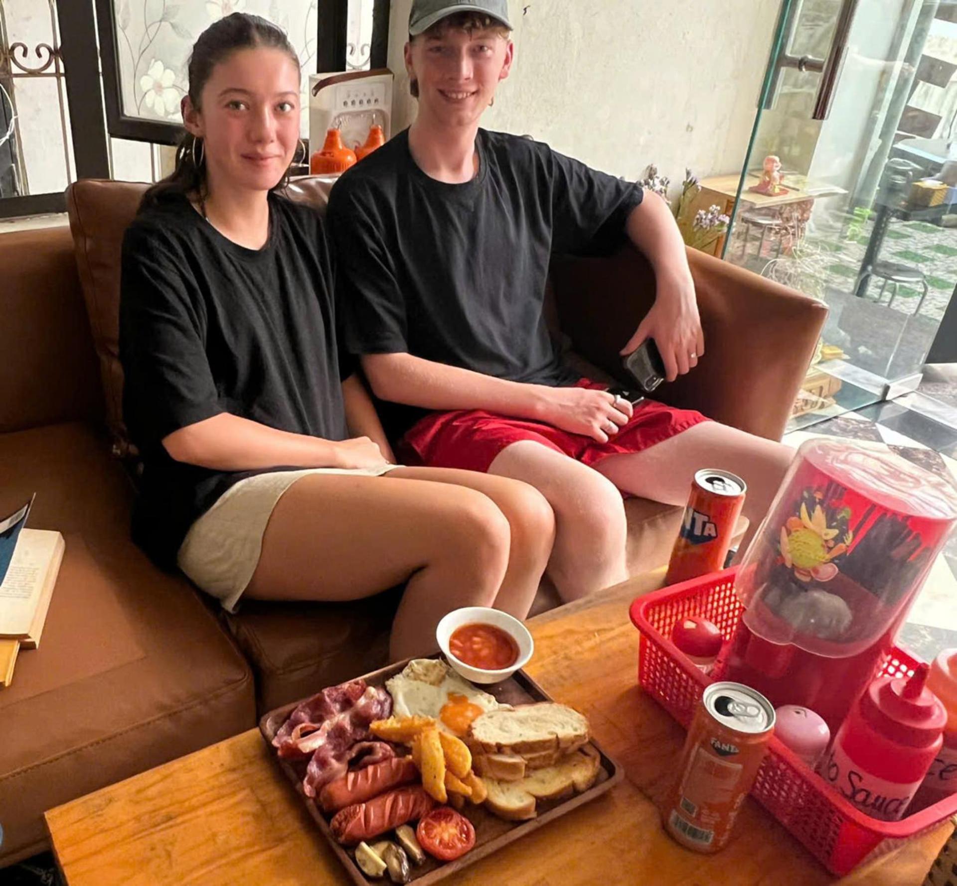 Ha Long Fancy Hostel With Vegetarian And Vegan Restaurant מראה חיצוני תמונה